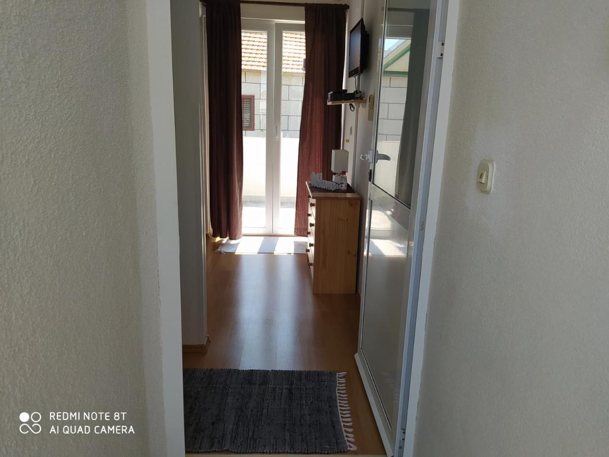Apartments Ante Tribalj エクステリア 写真