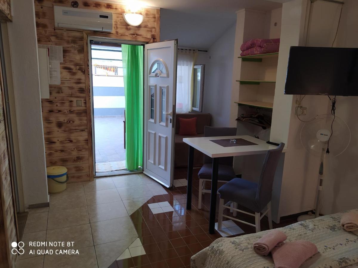 Apartments Ante Tribalj エクステリア 写真